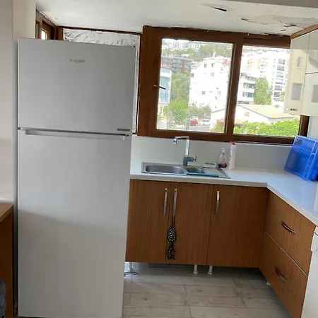 Kusadasi Sahil Seridinde Sueper Manzali Daire Kusadasi