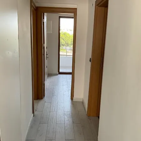 Kusadasi Sahil Seridinde Sueper Manzali Daire Apartment