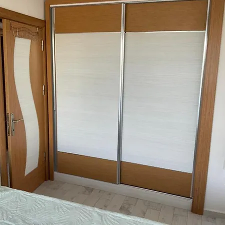 Apartment Kusadasi Sahil Seridinde Sueper Manzali Daire
